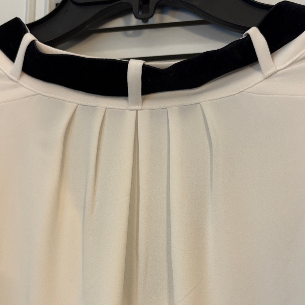 White House Black Market Velvet Tie Blouse Cream Color Size Medium - Picture 6 of 8